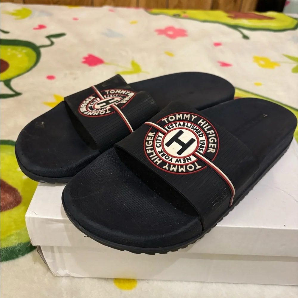 Sandals - Picture 3 of 3